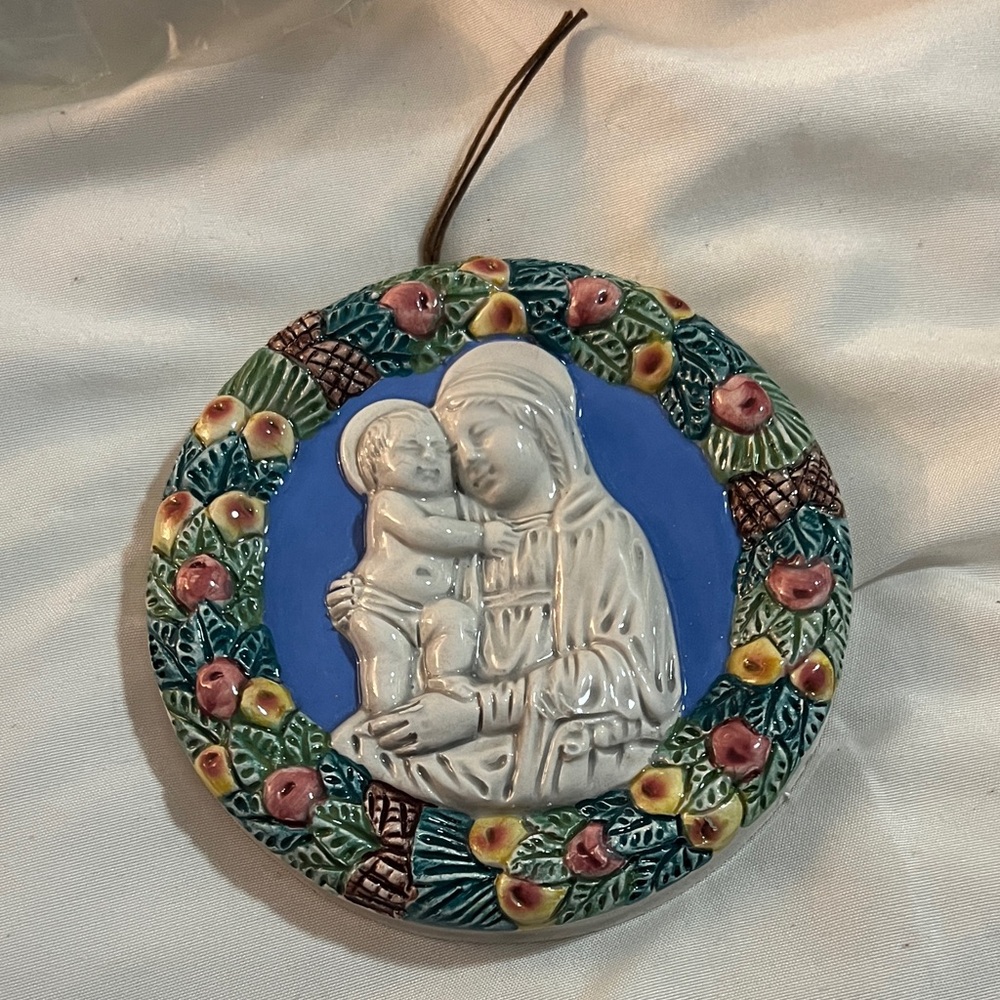 Italian Ceramic Wall Plaque by F. Niccacci Deruta. Vintage . Signed